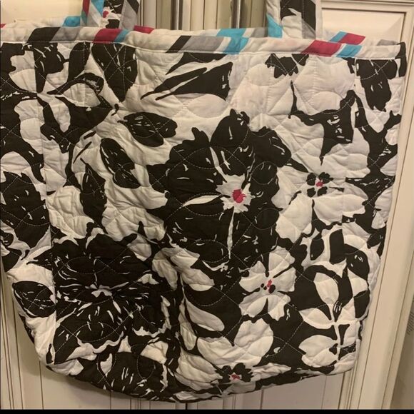 Floral Fabric Handbag Beautiful dressy Shoulder Handbag Made in Pakistani - Picture 2 of 5